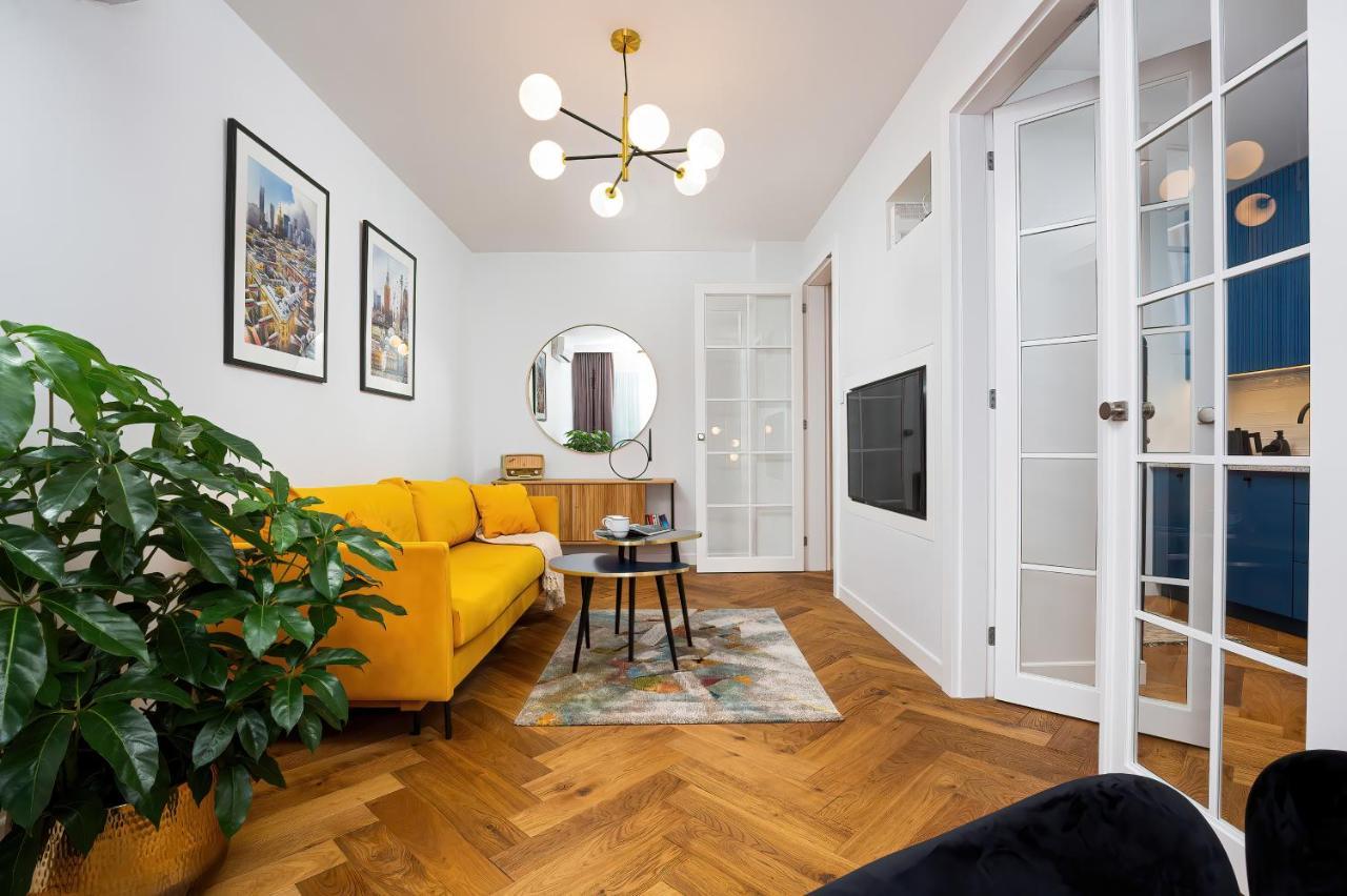 Sienna 65 Premium With Parking In By Renters Prestige Apartment