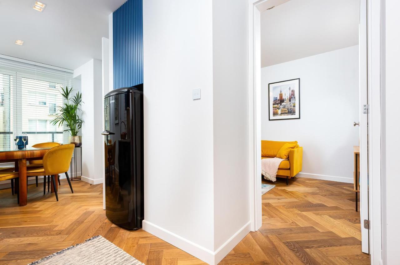 Sienna 65 Premium With Parking In By Renters Prestige Apartment Warsaw